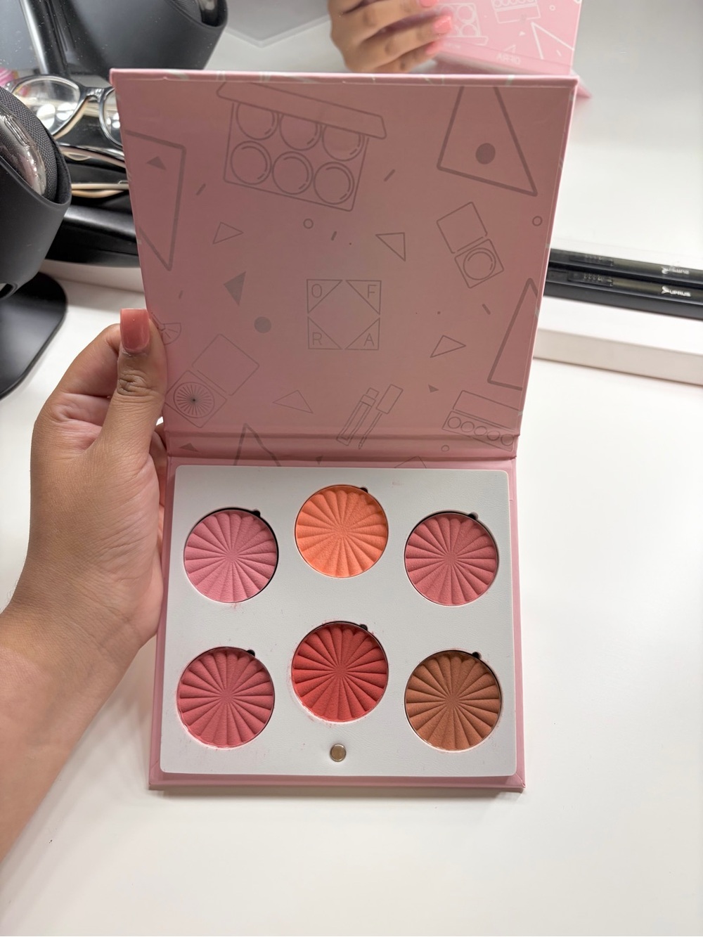 Ofra Cosmetics Charm Your Cheeks Pallet